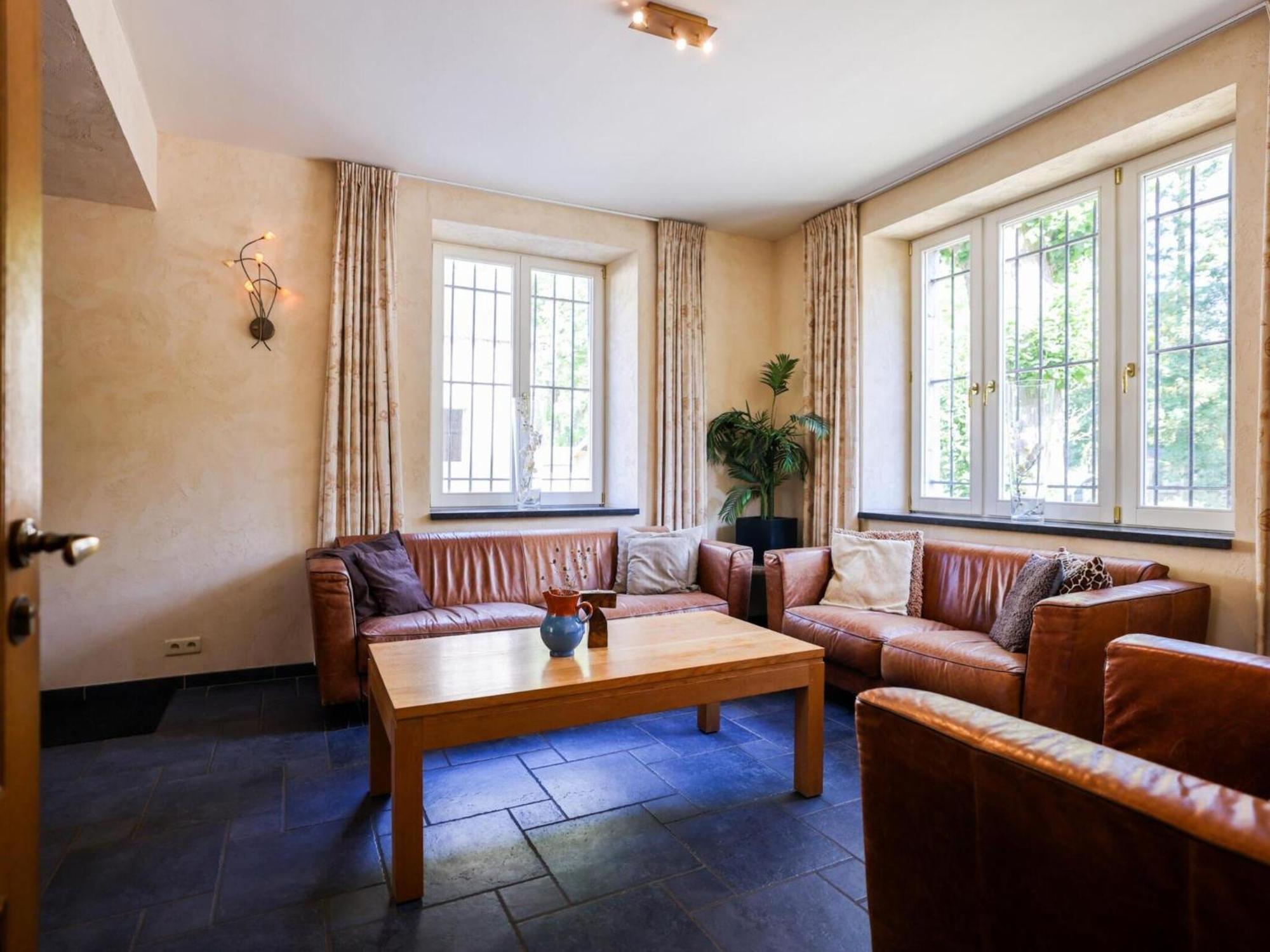 Stationed Between Spa And Liege Apartment In Aywaille Ngoại thất bức ảnh